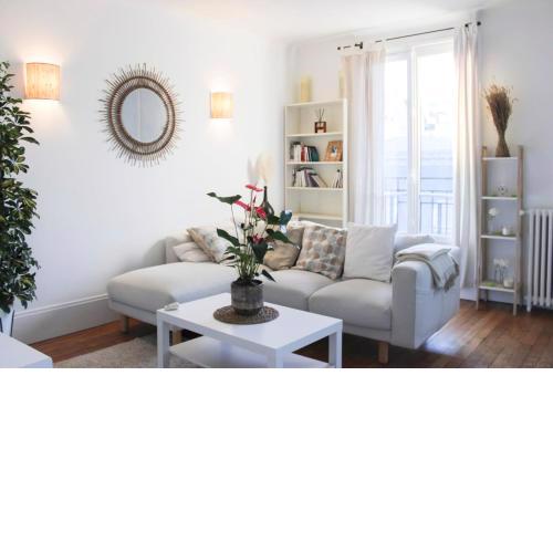 Bright apartment near Place du Trocadero