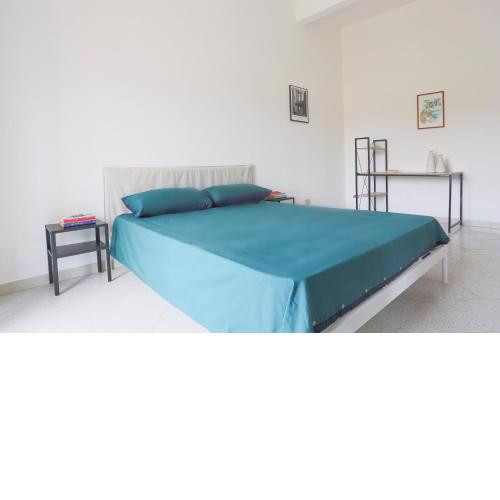 Bright Apartment near the sea with parking