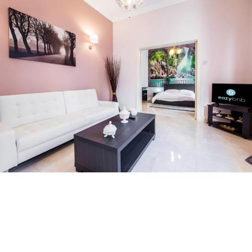 Bright apartment with 2 bedrooms next to the sea