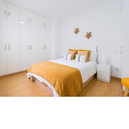 Bright APT 2 min walk to Las Canteras Beach