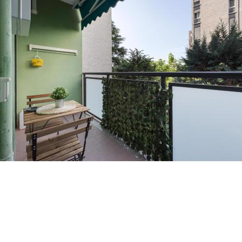 Bright APT with balcony 950m from Sesto Marelli
