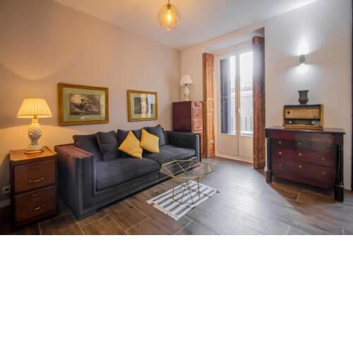 Bright & Compact One Bed Apartment in Malasaña