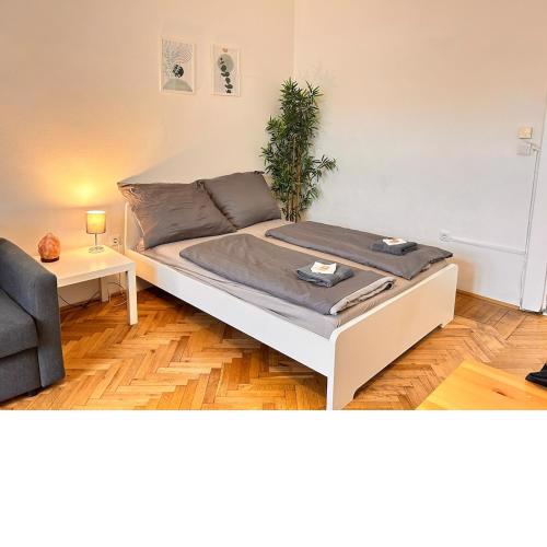 Bright & Cozy Apartment in City Center Vienna 32