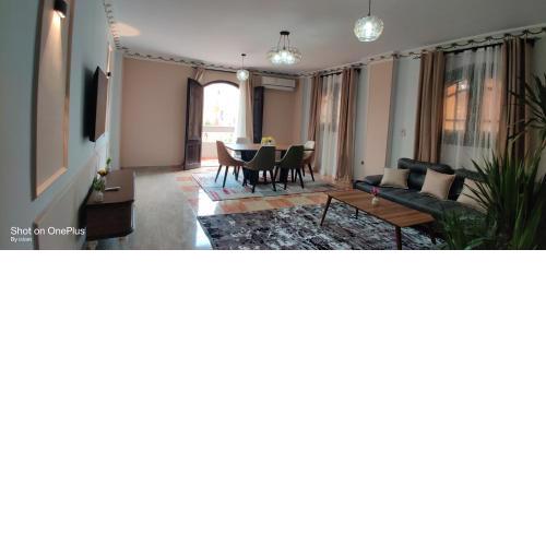 Bright Cozy Apt For Family Only