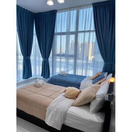 Bright & Cozy, Near Metro & Downtown, Pool, Gym