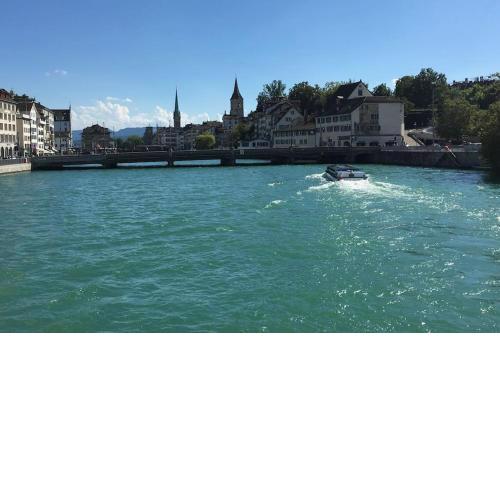 Bright designer flat in the heart of Zurich
