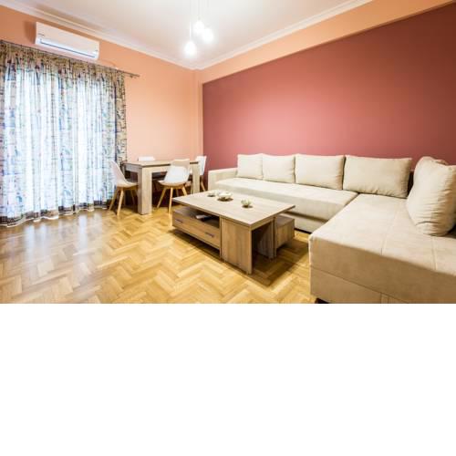 Bright flat in front of Acropolis metro station