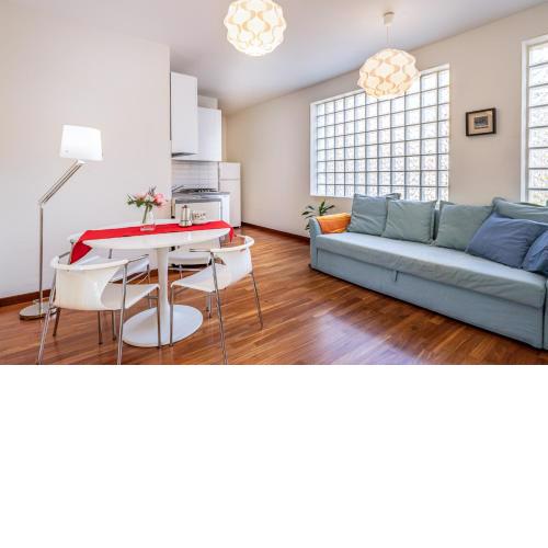Bright Flat with Balcony near Porta al Prato