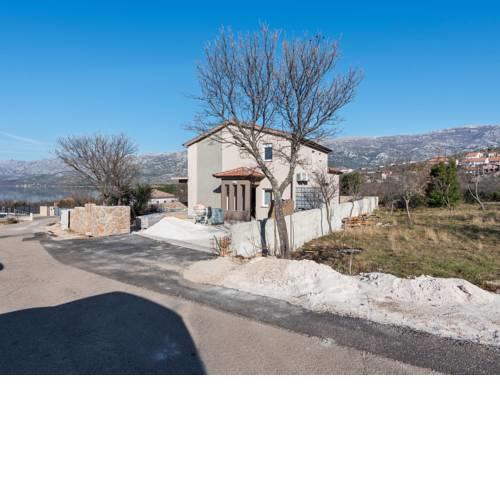 Bright Holiday Home in Jasenice with Beach nearby