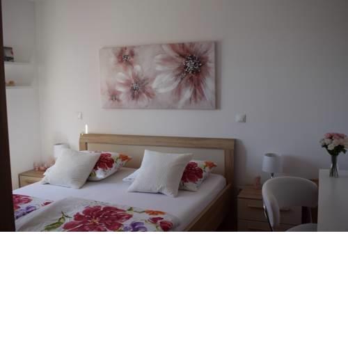 Bright home - apartment in Pula