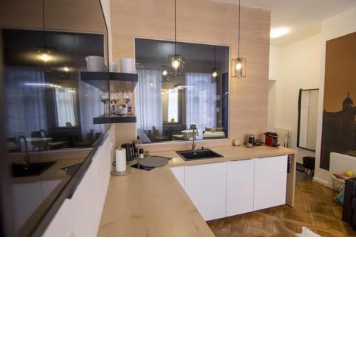 Bright & Modern apartment Palmovka
