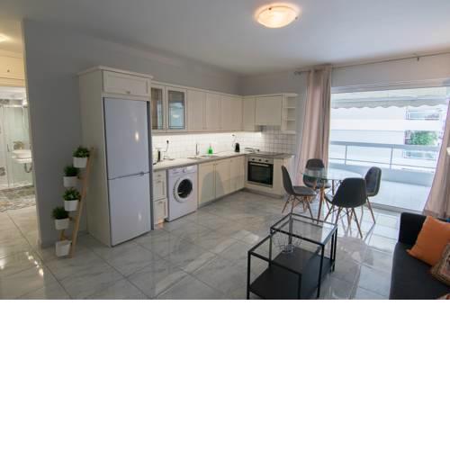Bright Modern Apartment