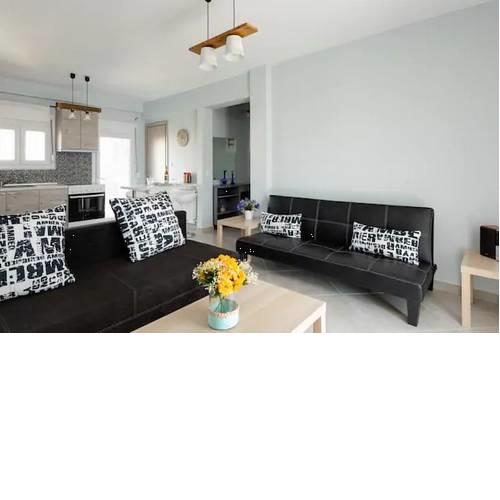Bright Spacious Two-Bedroom Apartment
