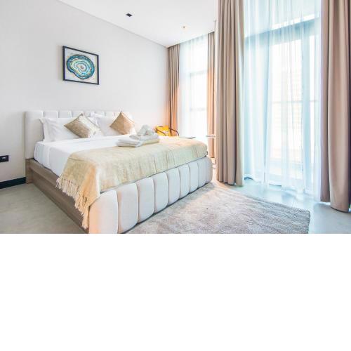 Bright Studio in Business Bay 708 -15