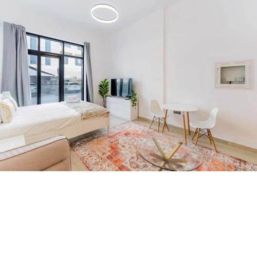 Bright Studio in Pantheon Elysee