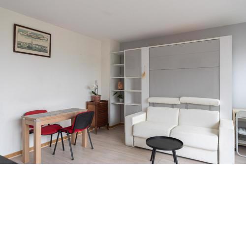 Bright studio near Place du Trocadéro
