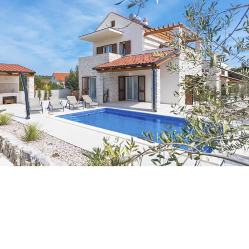 Brodarica Villa Sleeps 8 with Pool Air Con and WiFi
