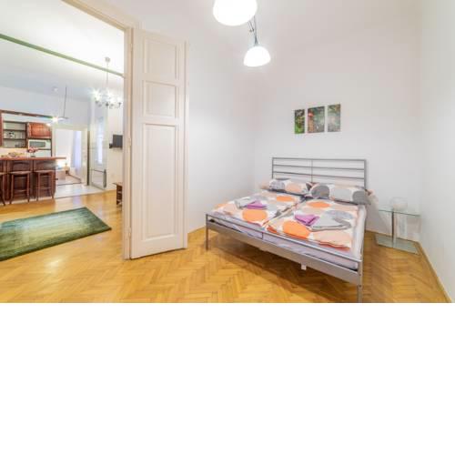 Buda Castle Suite