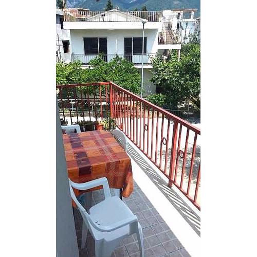Budget apartment in Susanj, 5 minutes from the sea