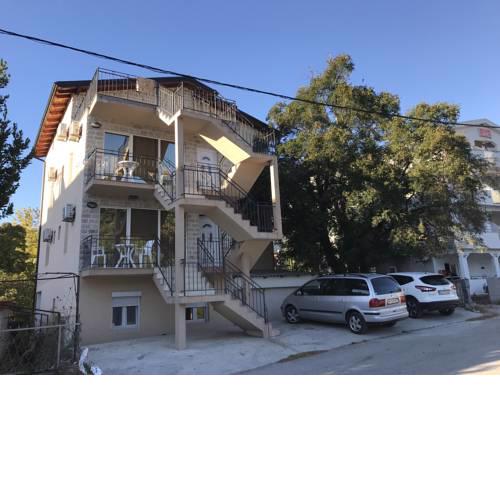 Budva, Jaz, apartmani DIF