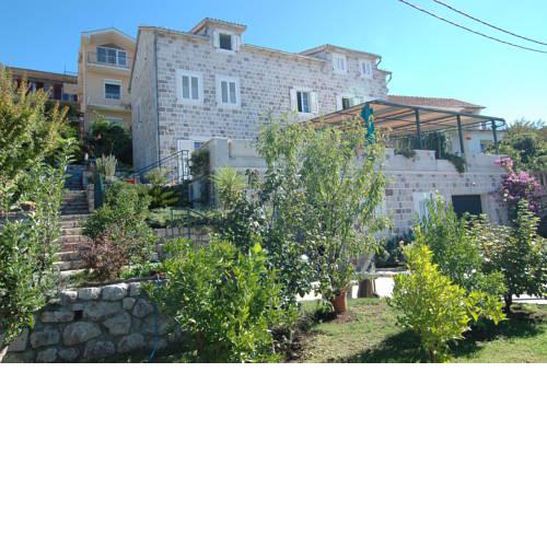 Bujanic Apartments