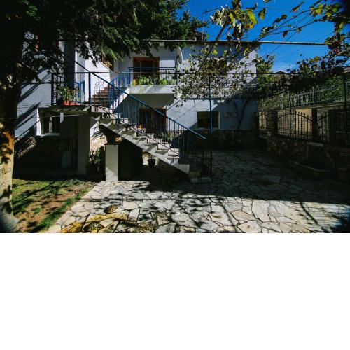 Bujtina Leon's Apartments