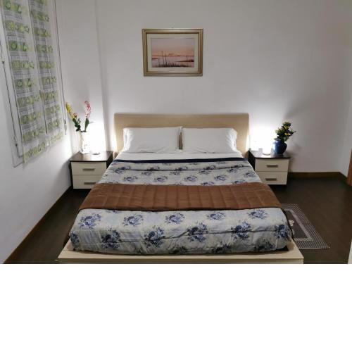 Bulldog Apartments with private WC, TV, AC