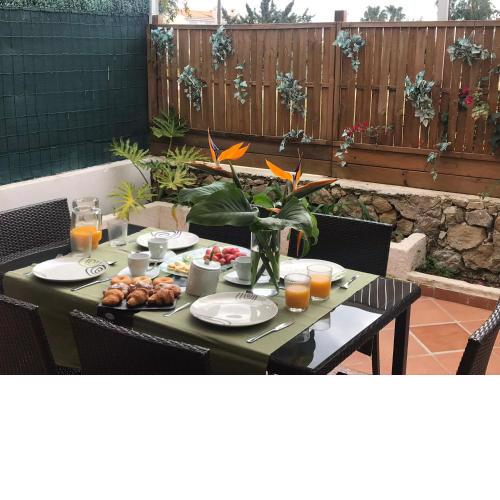 Bungalow junto al casco antiguo, piscina y barbacoa