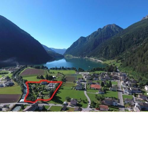 Bungalow Miralago in Camping Cavresc, Via dal Cavresc 1, 7746 Le Prese-Poschiavo
