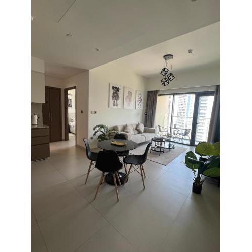 Burj Royale - Luxurious Apartment Near Burj Khalifa & Dubai Mall