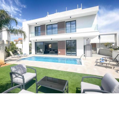 By The Beach Villa 9