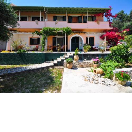 Byronas Apartments