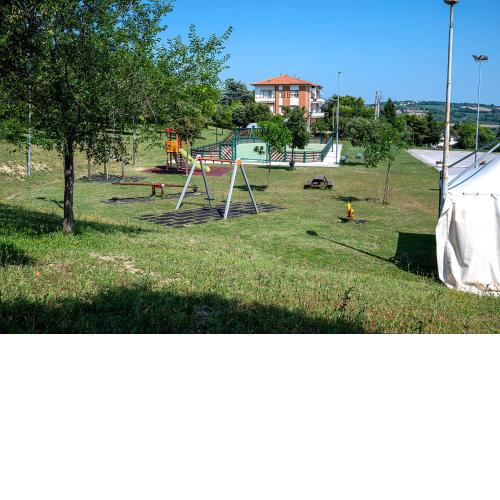 C011 - Camerano, nuovo trilocale con corte