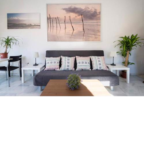 C14 - Friendly Studio Close to Town 2