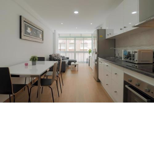 C59 - Homey New 4 Bedroom Apartment