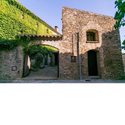 Ca L'Agutzil, Casa Rural con piscina y jardín privados, con WIFI, a 5 minutos playa