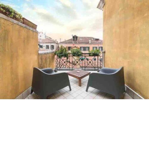Ca’ Pesaro rooftop terrace apartment.