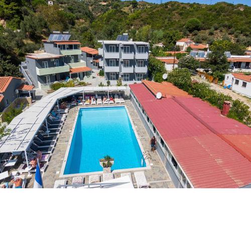 Cabana Studios & Apartments