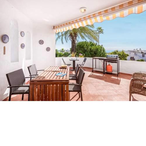 Cabopino Apartment Sleeps 6 Pool Air Con WiFi