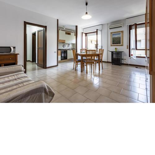 Cagliari Roomy Apartment with Balconies!