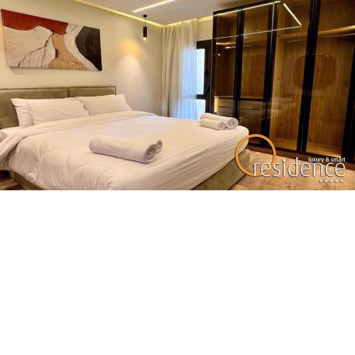 cairo Four bedrooms luxury apartment