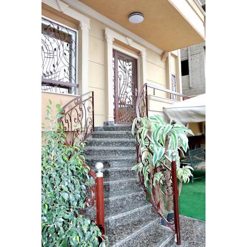Cairo Plaza Guest House