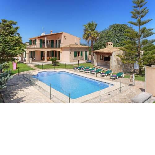 Cala Ferrera Villa Sleeps 6 with Pool Air Con and WiFi