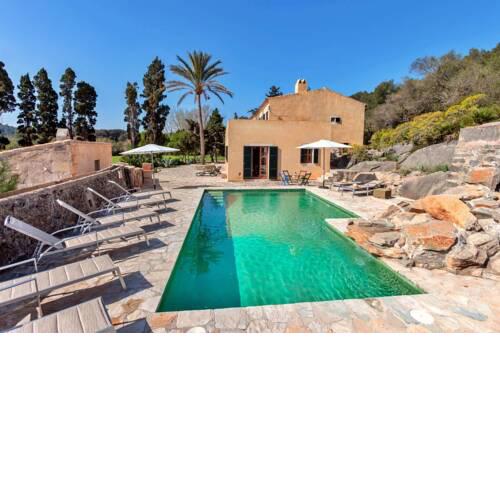 Cala San Vicente Villa Sleeps 8 Pool Air Con WiFi