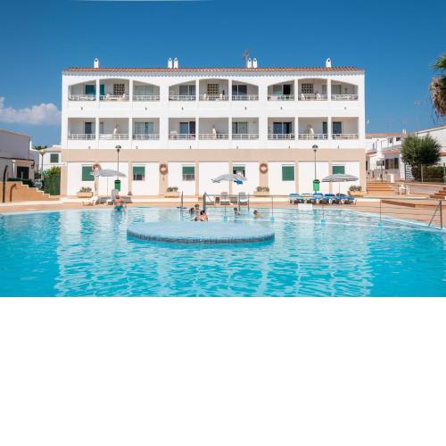Calan Blanes Park 2adults 4children