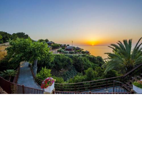 Calanica Resort