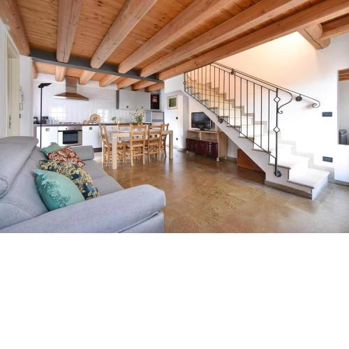 Calaone Wondeful Duplex Apartment con parcheggio x4
