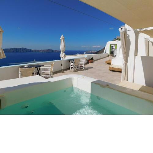 Caldera Center Suites