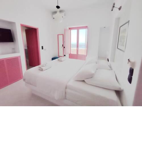 CALDERA thira hot tub SUITES