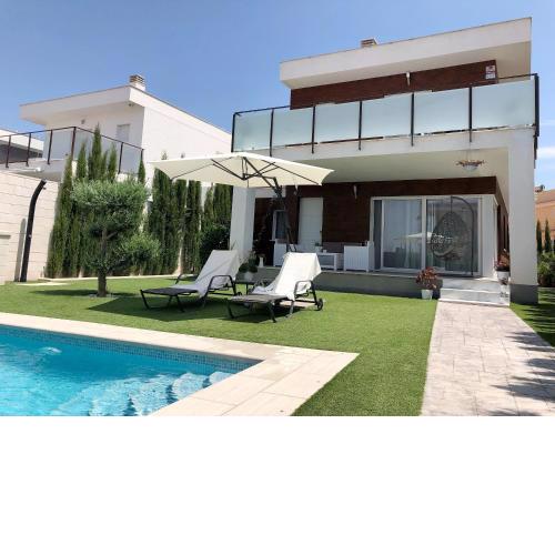 Calle Malta 19 Villa